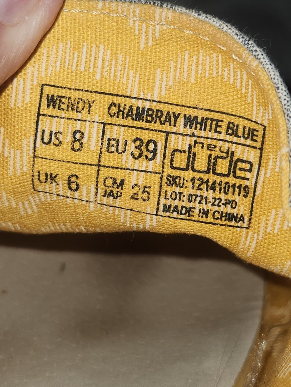 heydudue, WENDY Wendy Chambray Slip-On Shoe in White and Blue  Size 8, In Box